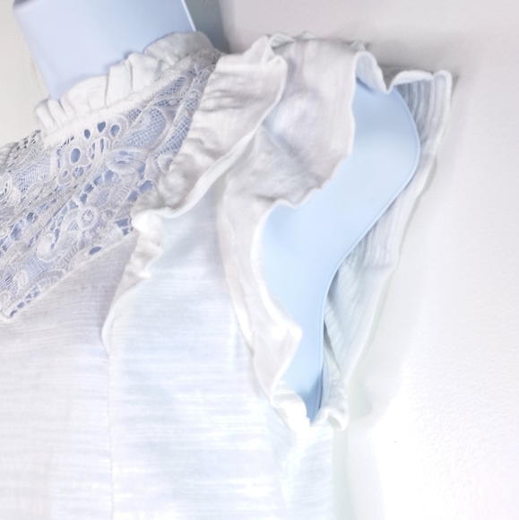 Express White Lace Pieced Mock Neck Top Size XS - Picture 7 of 17